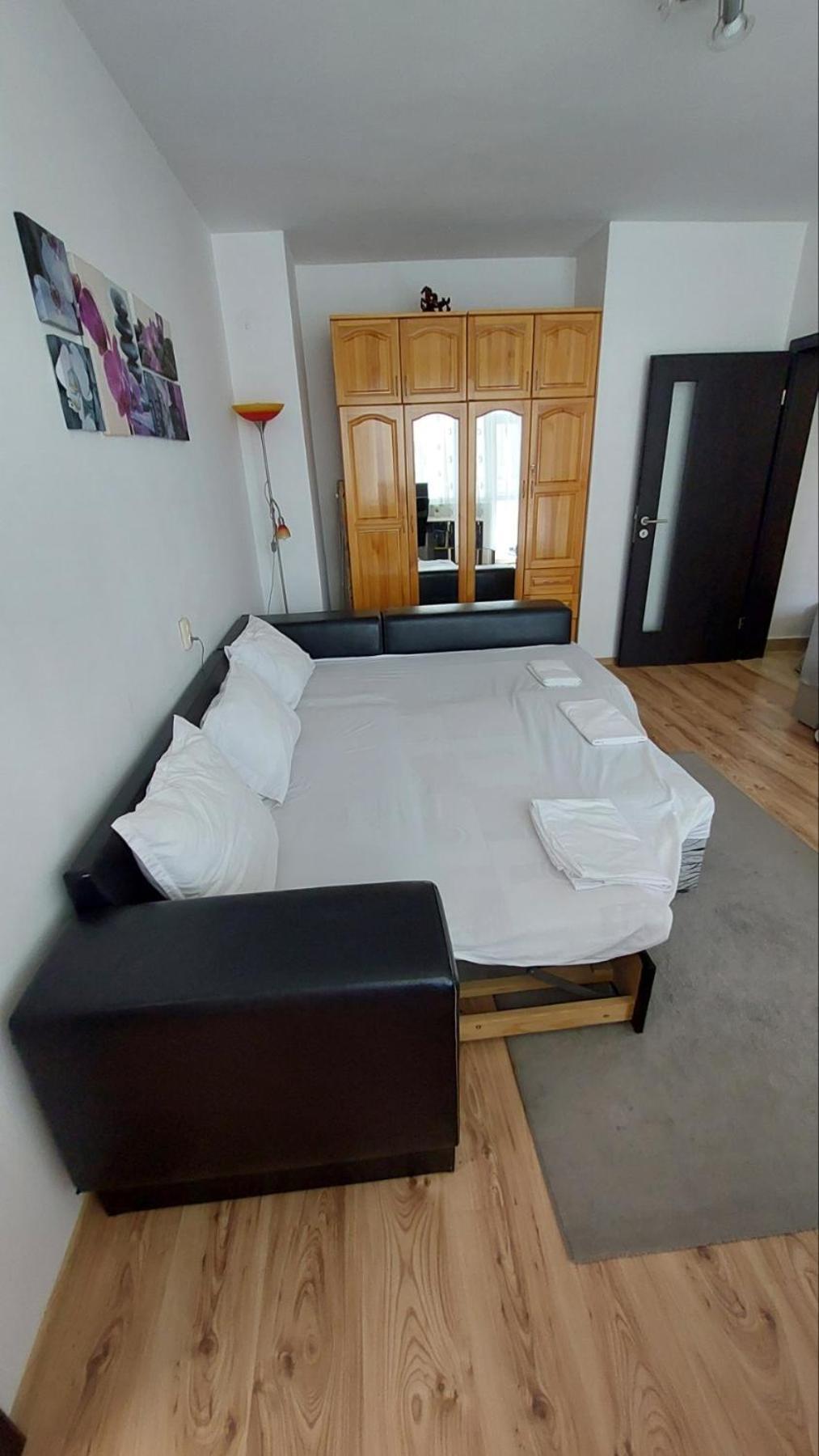 3 Rooms Apartment, Top Center, 1St Floor, Aubg, Free Parking, Pc I5 Ssd, 3 Led Tvs 200 Channels, Wifi, Terrace, Easy-Late Check-In, Stay Before Greece Благоэвгард Экстерьер фото